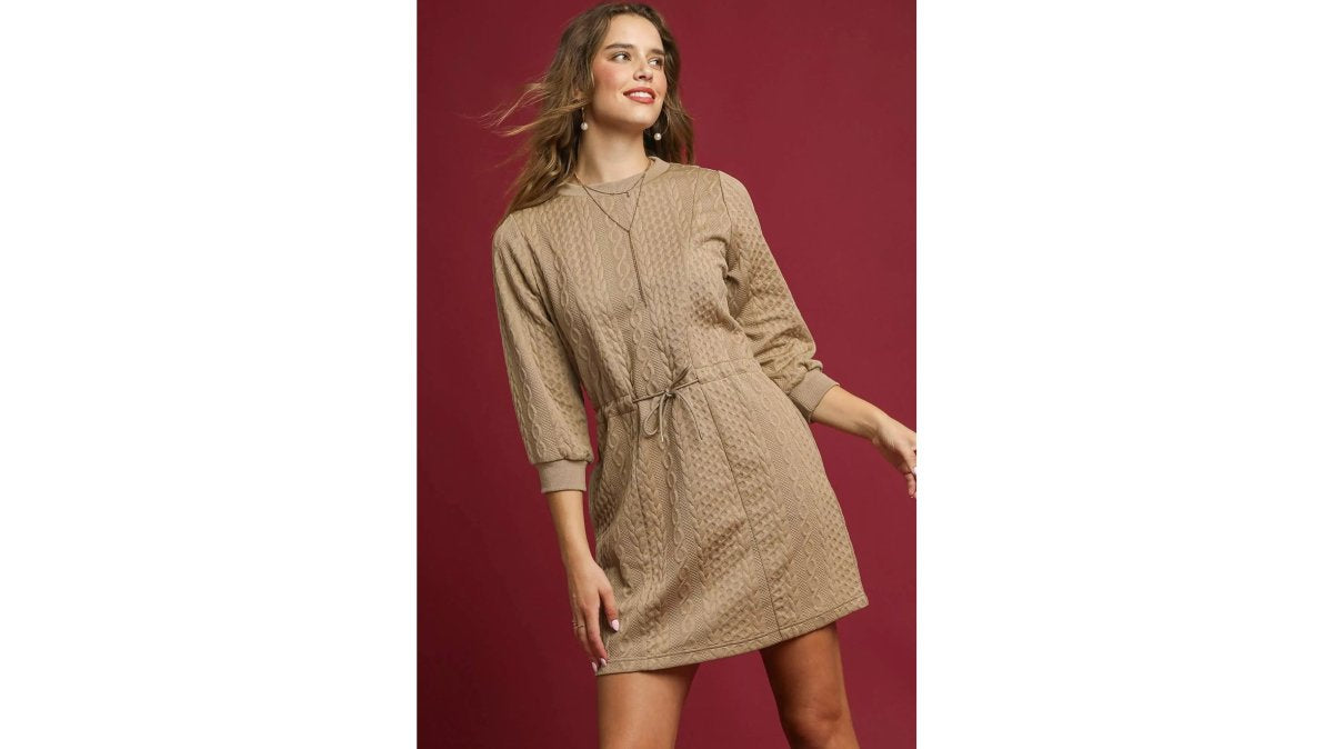 Coastal Outfits for Petite Women: 7 Looks That Fit
