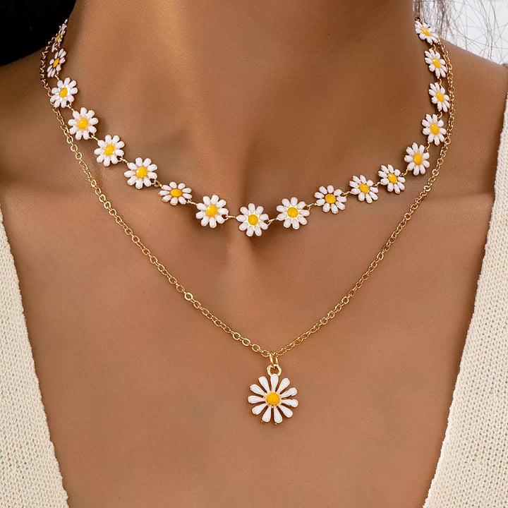 Golden Daisy Necklace Set